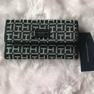 TOMMY HILFIGER WALLET